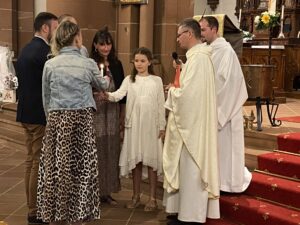 Lire la suite à propos de l’article Jésus accueille une nouvelle enfant: Clémence – 11 Avril 2026 –